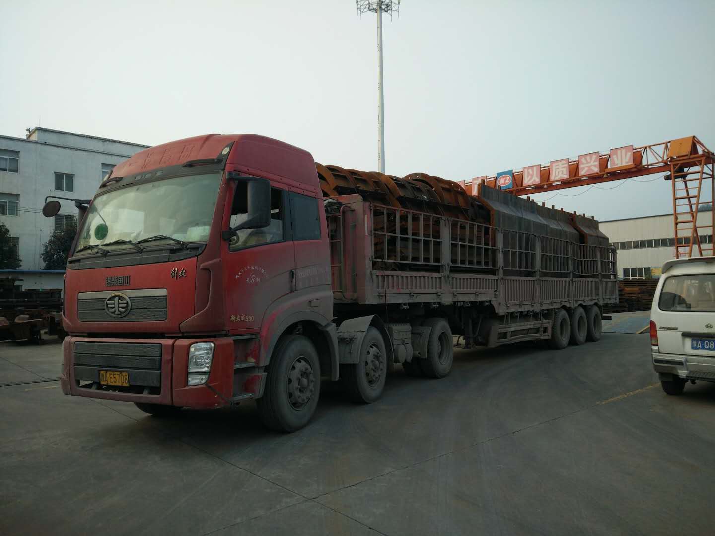 選擇河南偉志廠家的圓柱鋼模板優點在哪