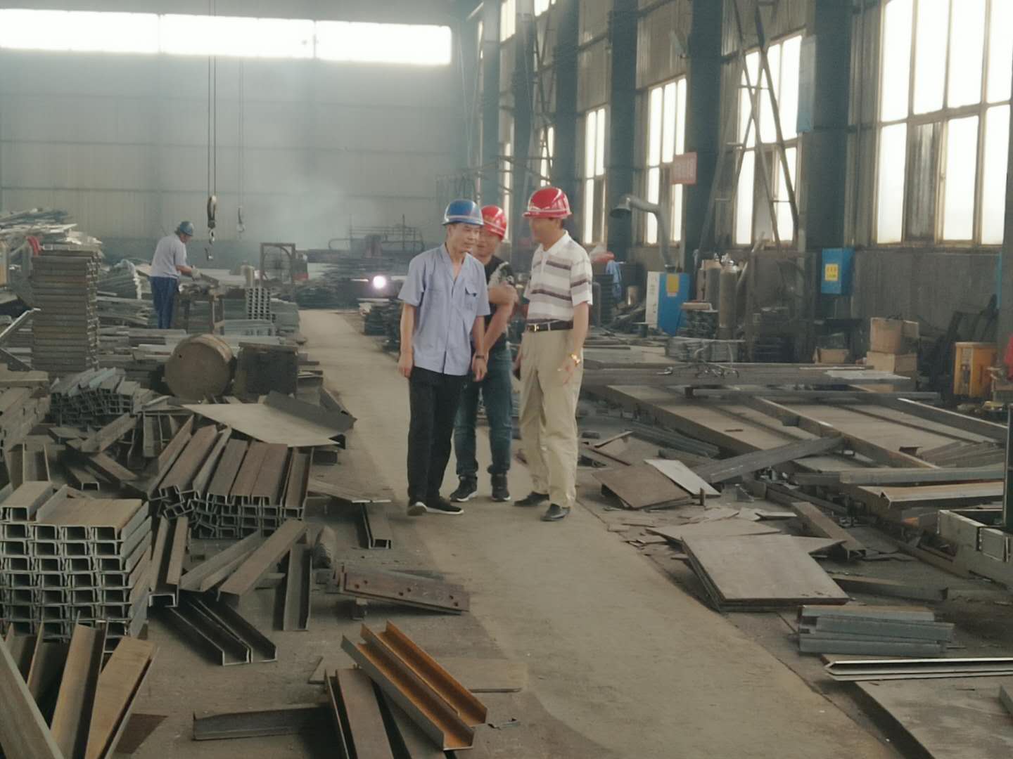 歡迎河南水庫(kù)項(xiàng)目上的領(lǐng)導(dǎo)到我單位選購(gòu)鋼模板