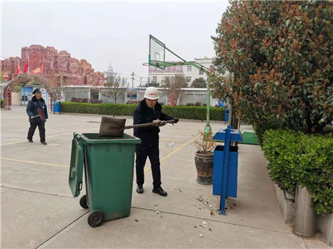 環(huán)境衛(wèi)生從我做起——偉志模板董事長(zhǎng)來總